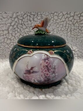Lena Liu's Jeweled Hummingbird Music Trinket Box - 1999 Ardleigh Elliott - NICE!